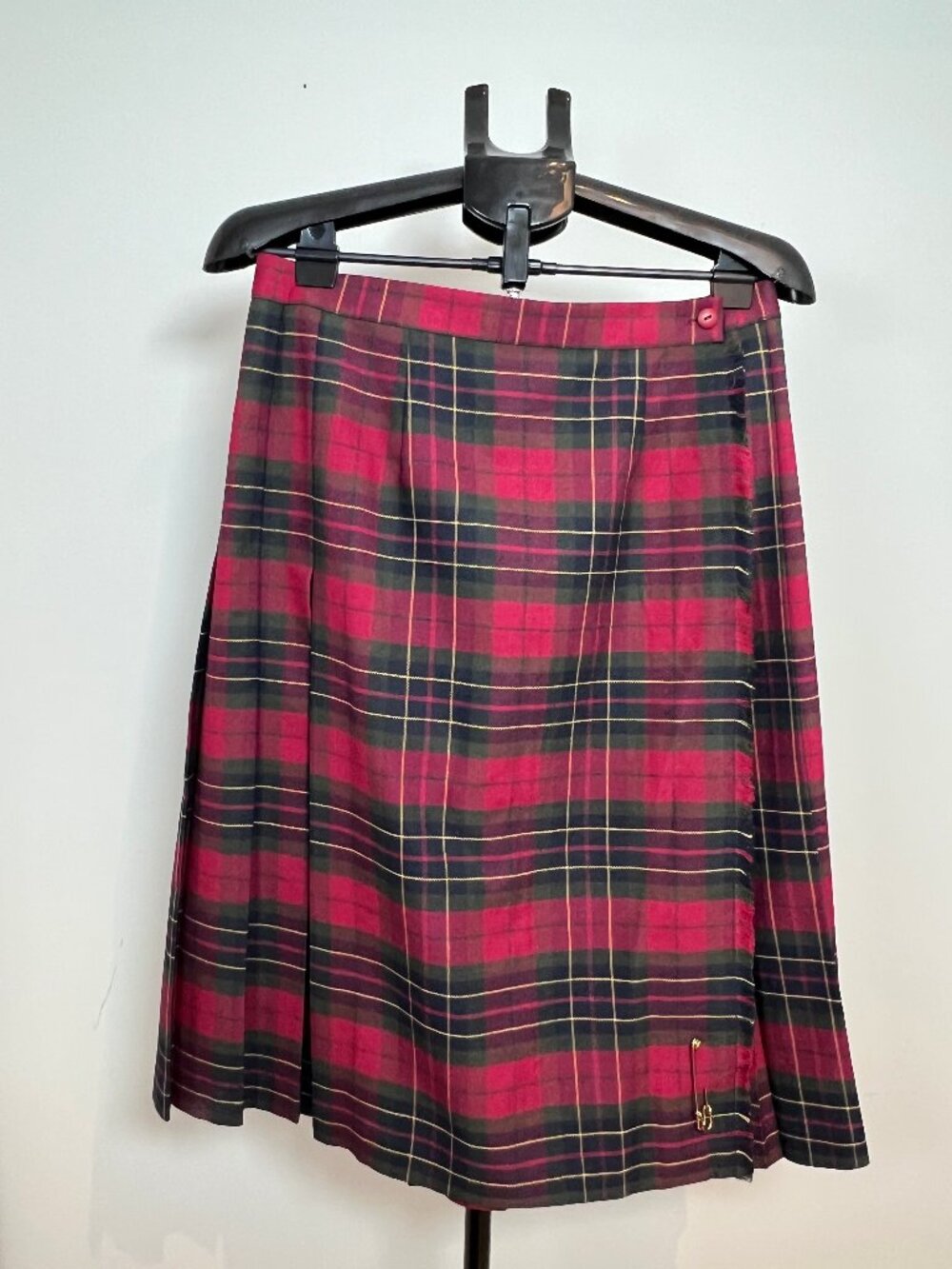 Vintage D'Allaird's Kilt in Rich Autumn Colours Acadamis 70s/80s with pin
